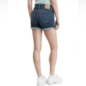 NWT Levi’s Women’s Mid Length Shorts Size 12/31
